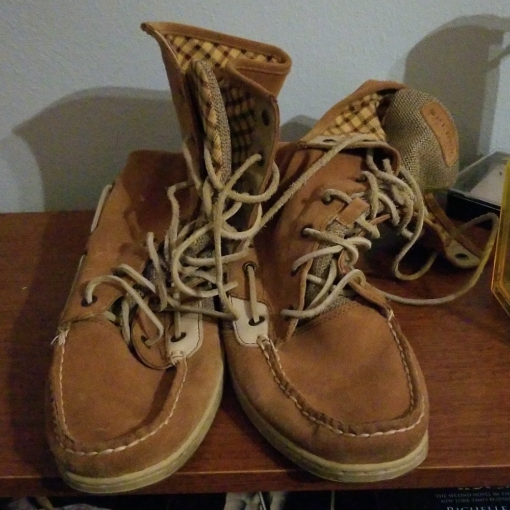 Sperry boots